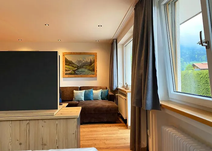 Haus Jaeger Ferienwohnungen Mit Indoor-Pool Inkl. Chiemgaukarte