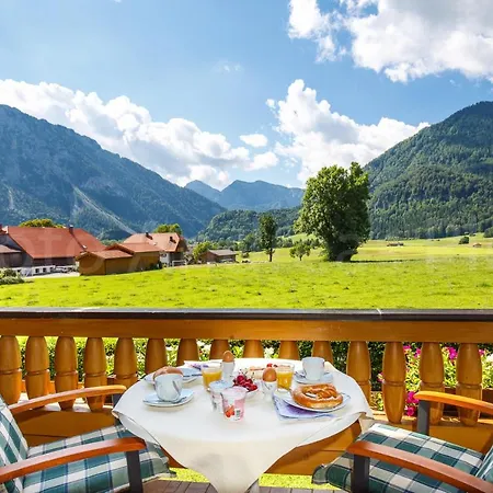 Haus Jaeger Ferienwohnungen Mit Indoor-Pool Inkl. Chiemgaukarte Ruhpolding Eksteriør billede
